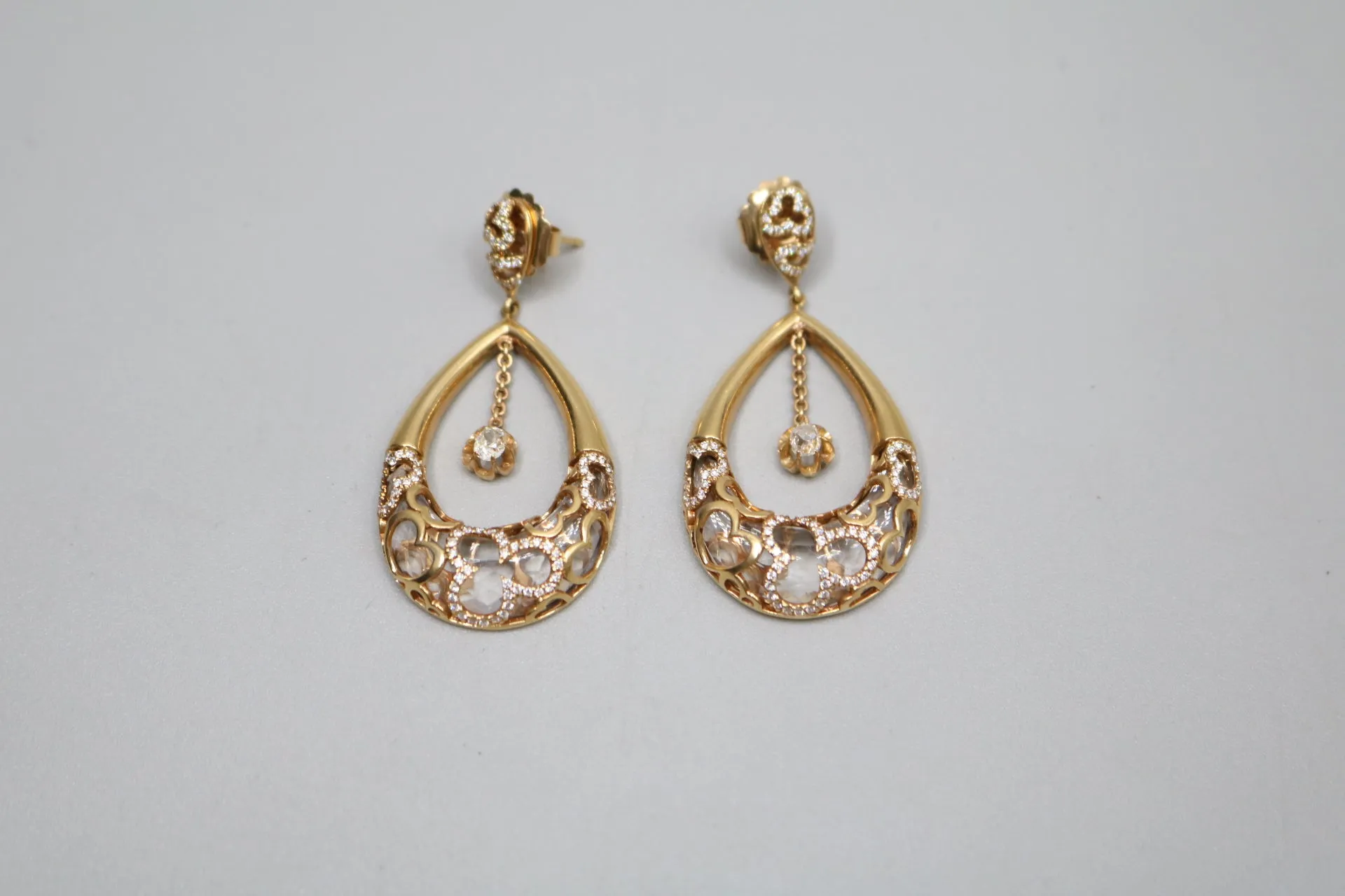 18K Yellow Gold Diamond Drop Earrings (2.08 CTW) (Local pick-up only)