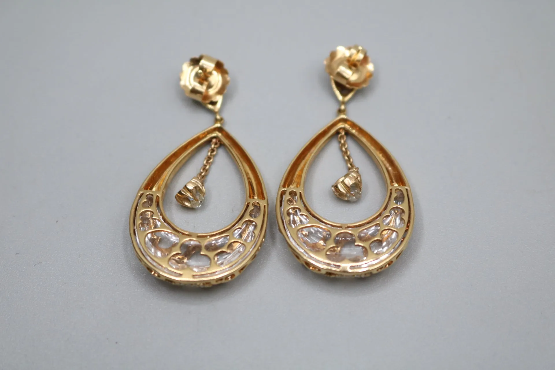 18K Yellow Gold Diamond Drop Earrings (2.08 CTW) (Local pick-up only)