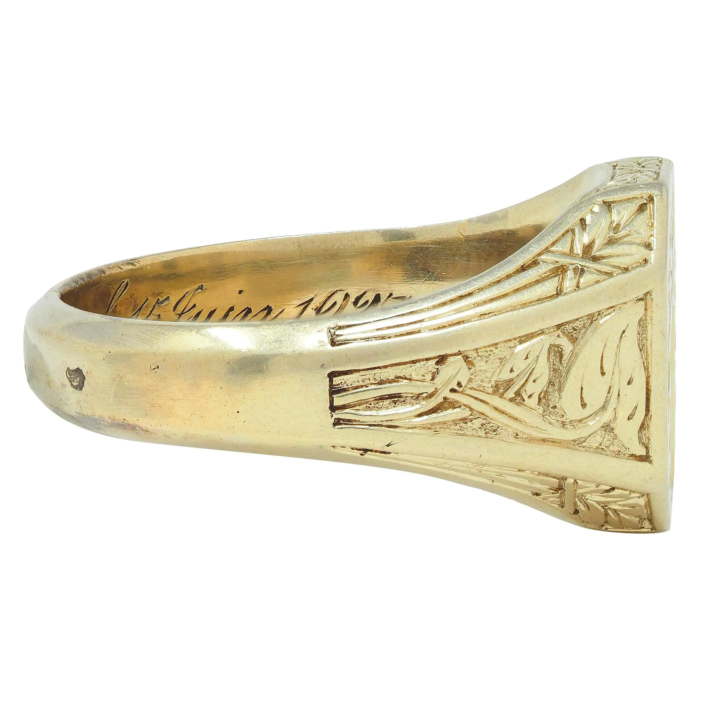 Art Deco French 1927 18 Karat Yellow Gold Unsiex Heraldry Signet Ring