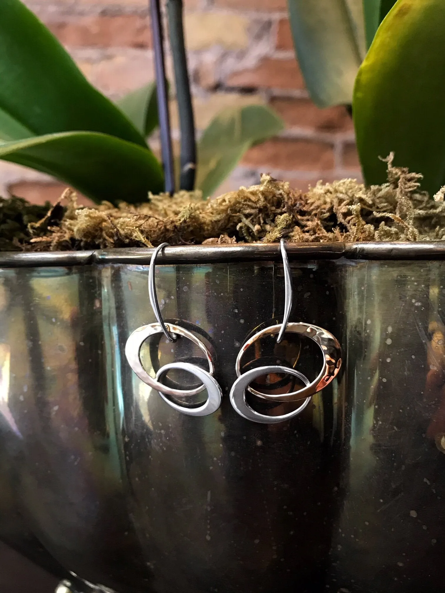 EL Designs "Entwined Elegance" Two-Toned Loop Earrings