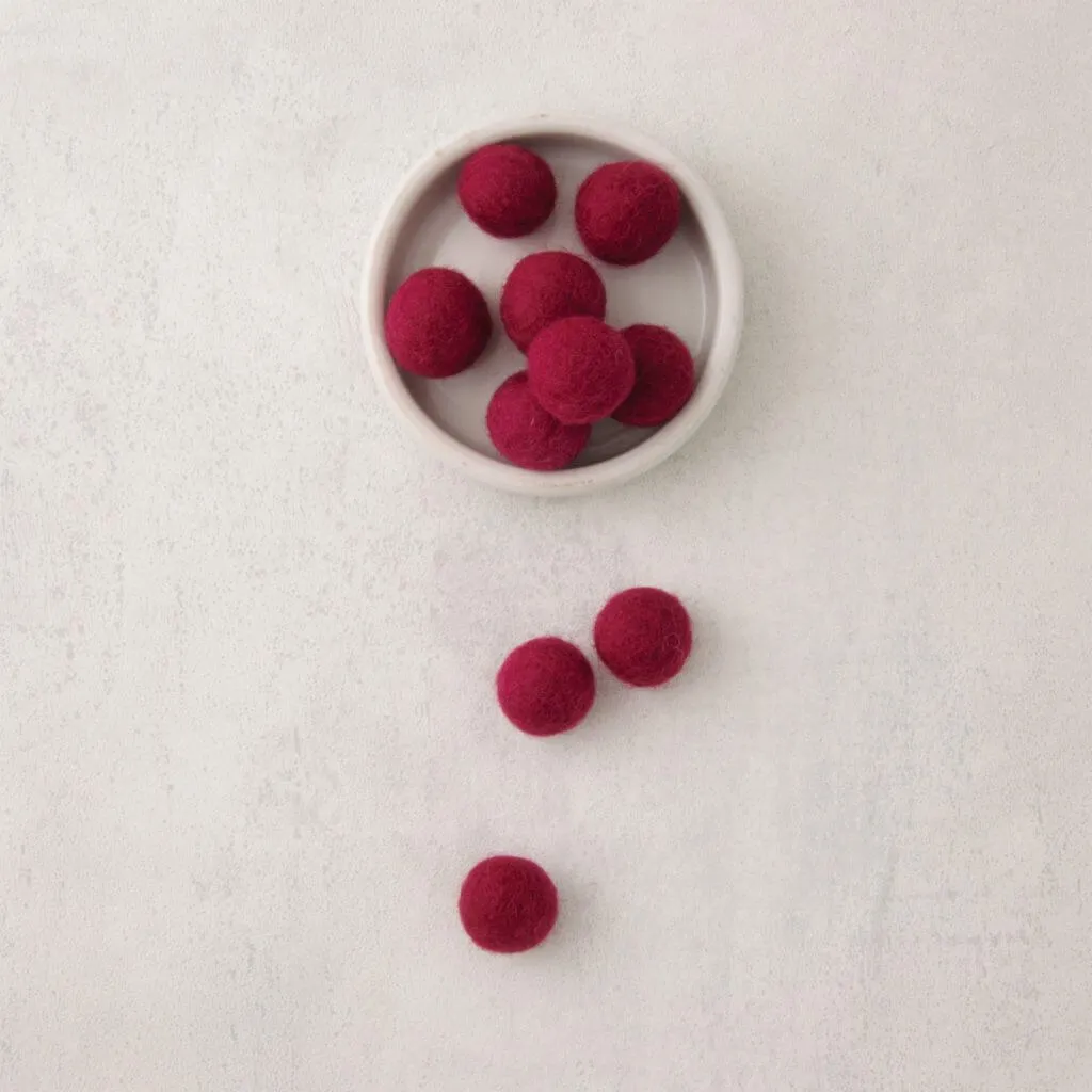 FELT BEADS HANDMADE 18mm ~ Magenta 10 pieces