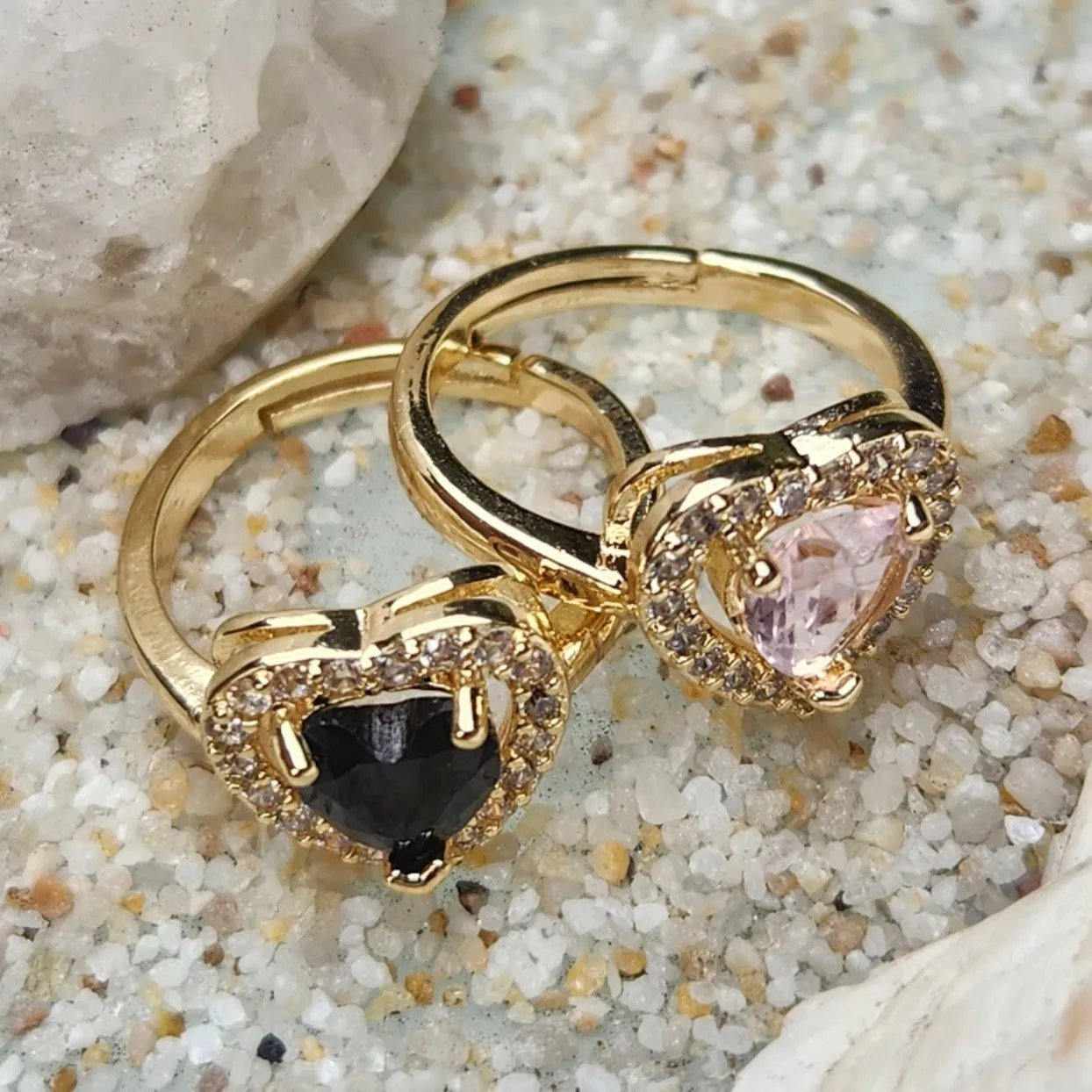 HEARTS - ROSE QUARTZ OR ONYX 18K RINGS - ADJUSTABLE WATERPROOF RINGS