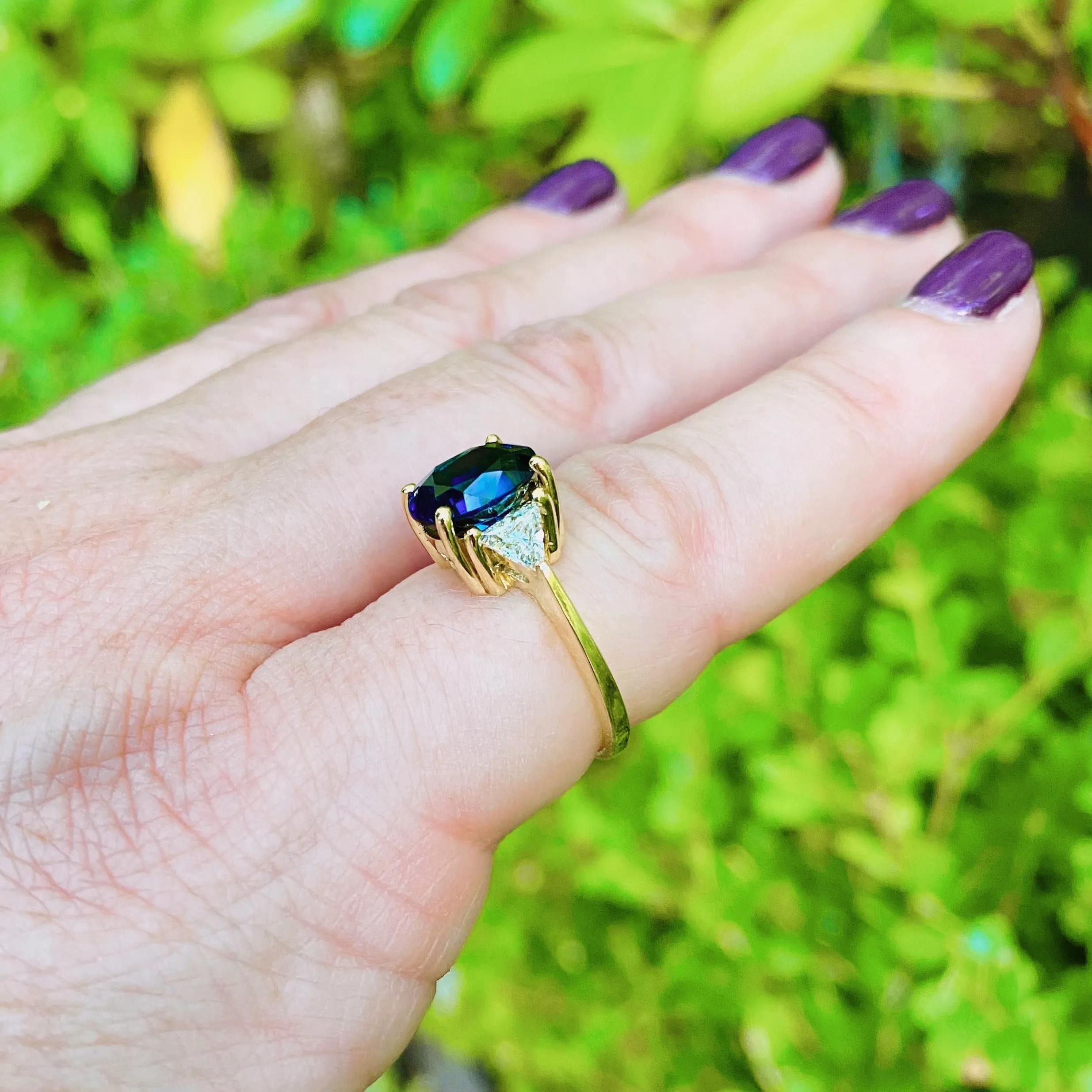 Oval Sapphire & Diamond 18k Yellow Gold Ring