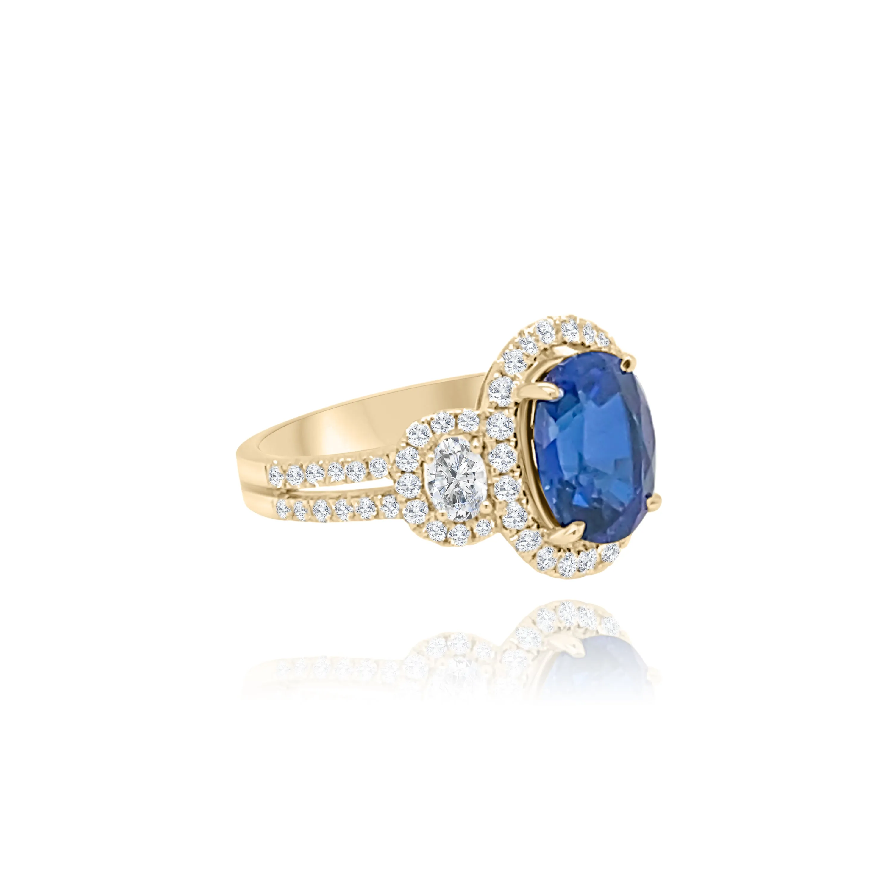 Oval Sapphire & Diamonds "Niva" Ring