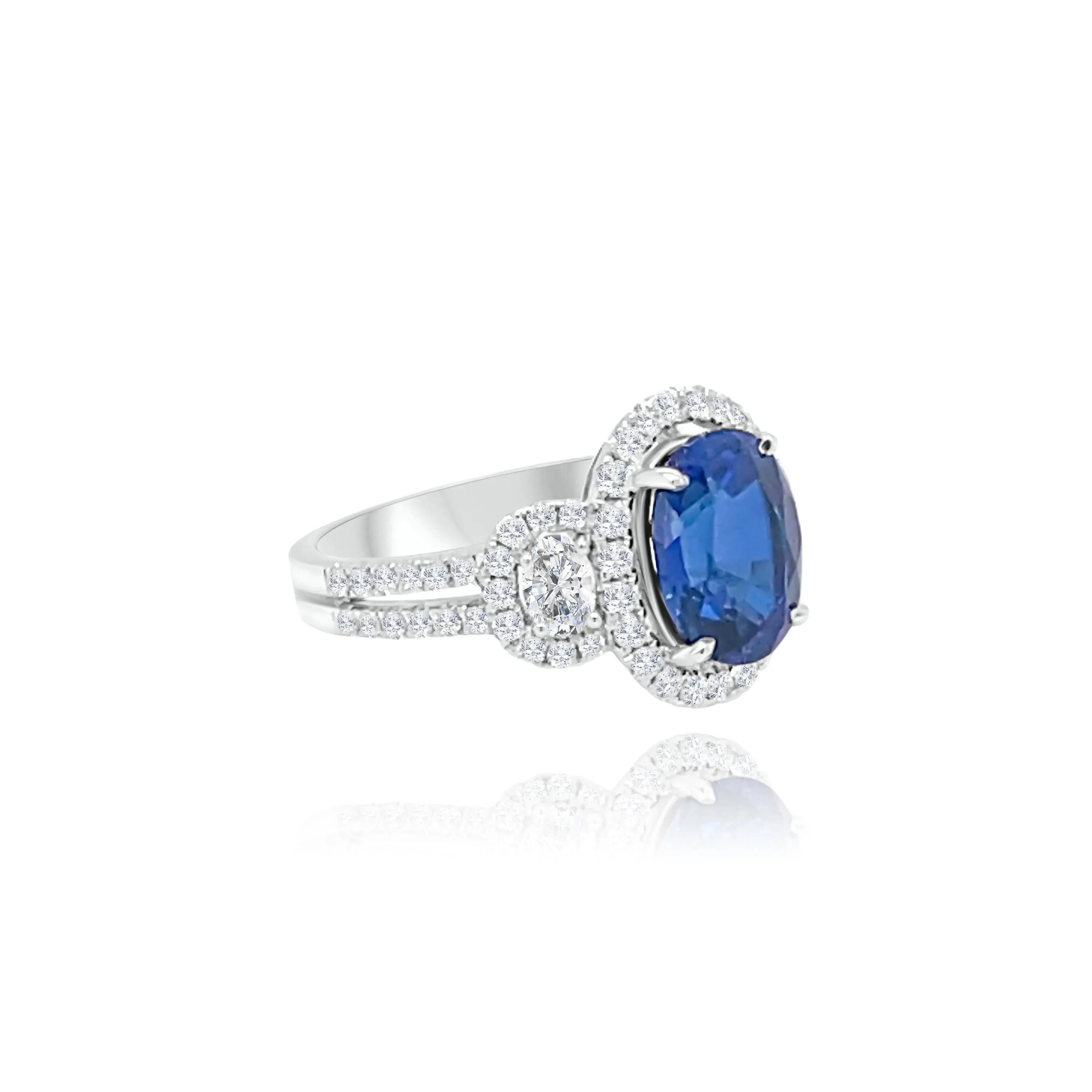 Oval Sapphire & Diamonds "Niva" Ring