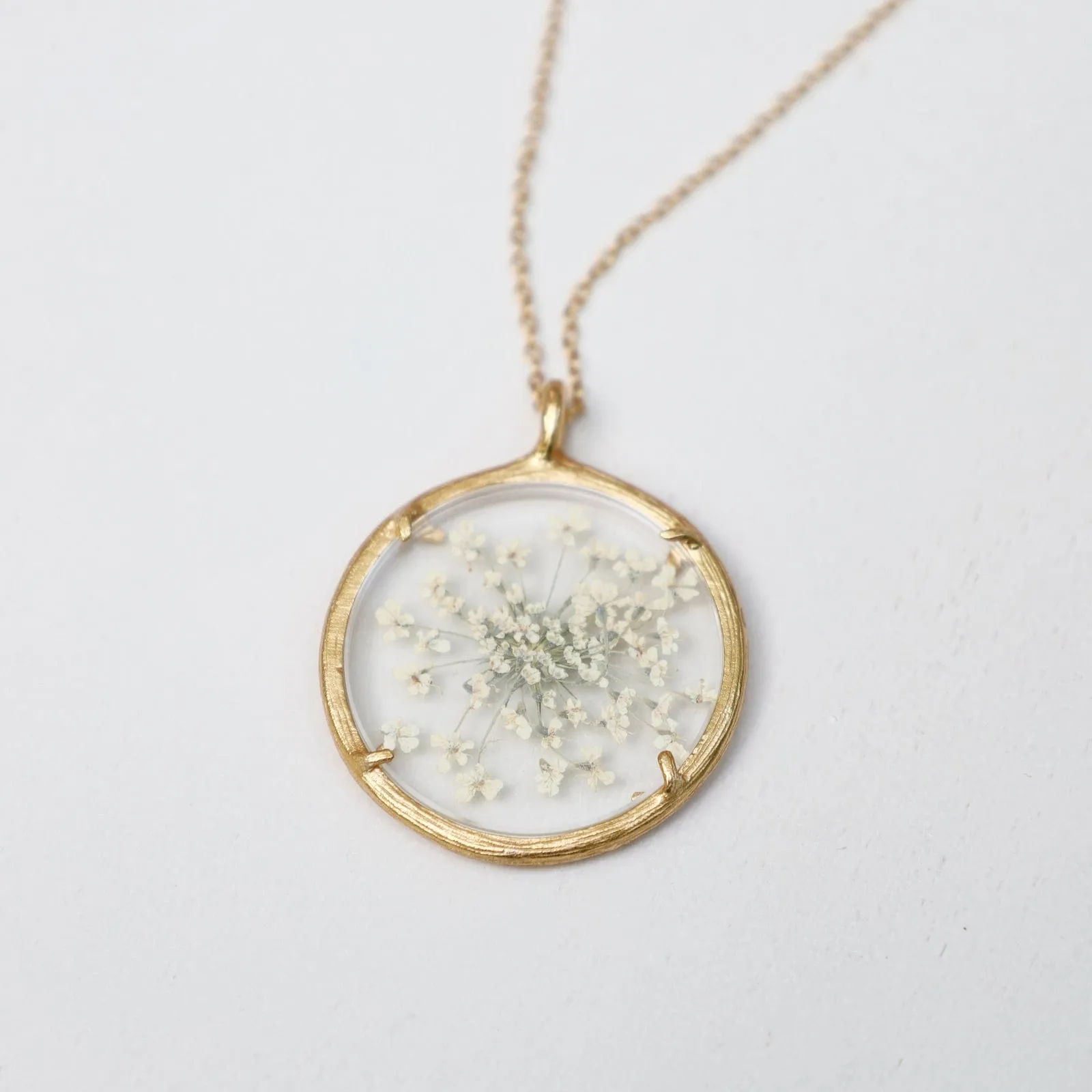 Queen Anne's Lace Large Glass Botanical Necklace - 18K Gold Vermeil