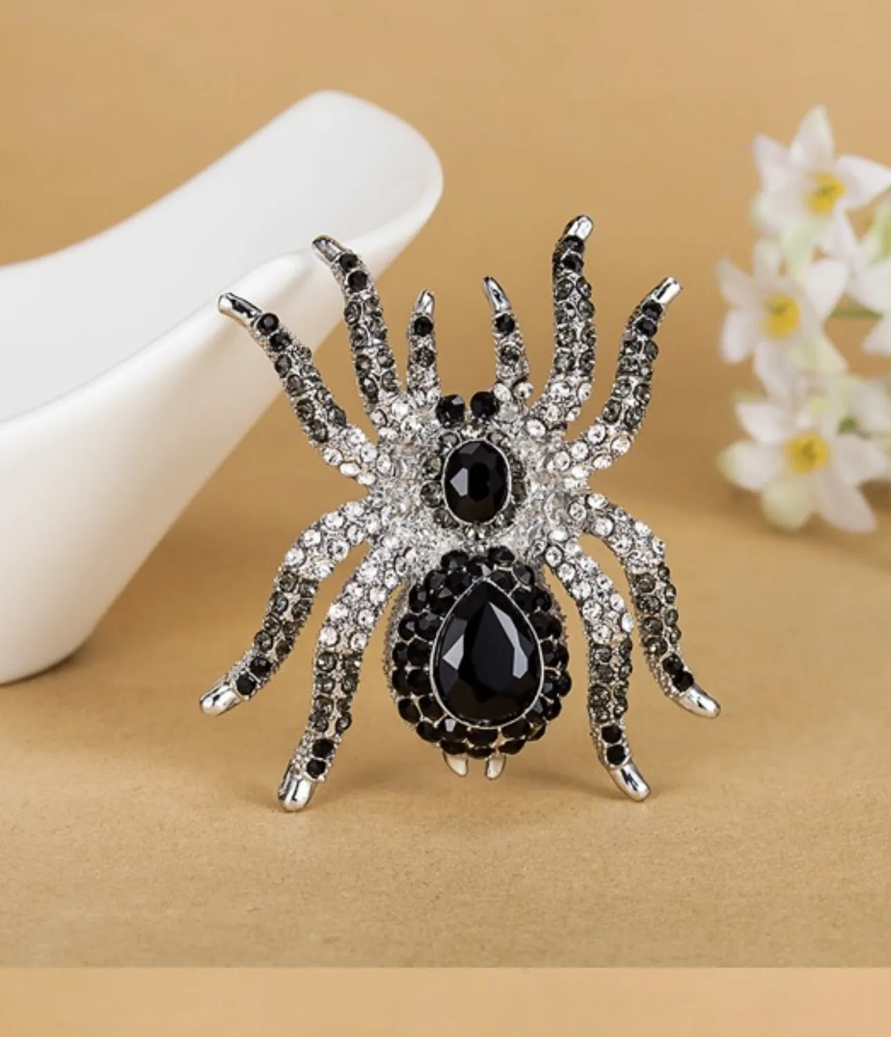 Spider brooch gold silver plated high end stones celebrity design broach pin gg