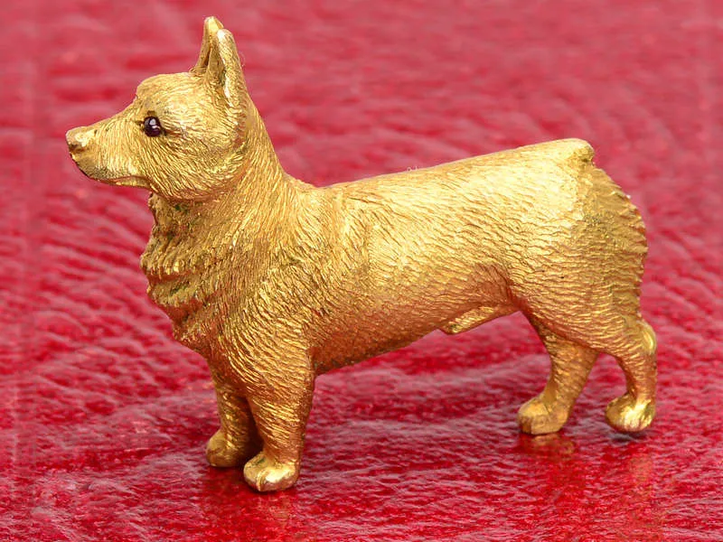 The Queen's Corgi - Gold Dog Brooch